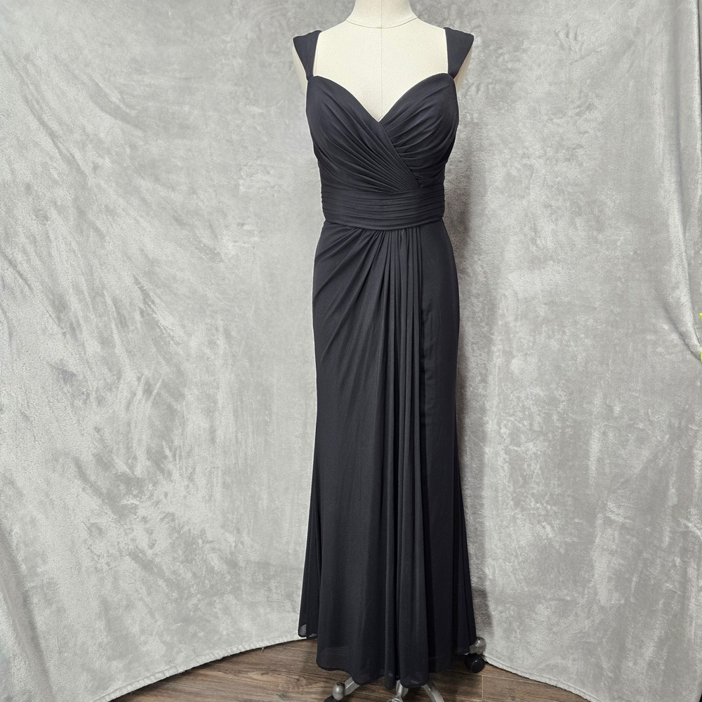 Chic Black Ruched Maxi Dress with Sweetheart Neckline